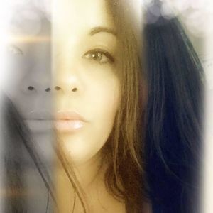 Meet your Posher, Iris